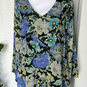 Everly Blue Floral 3/4 Sleeve Tunic